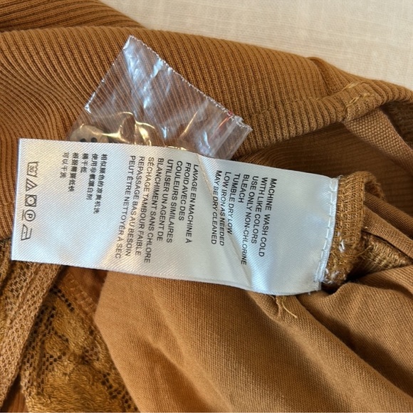 Free People Have My Heart Crop Tank Top
Size XS - Picture 5 of 6